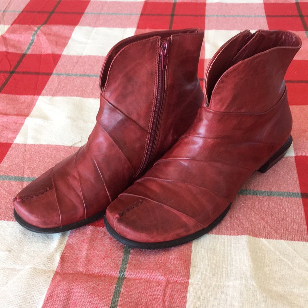 BZ Moda red Soft Leather Booties